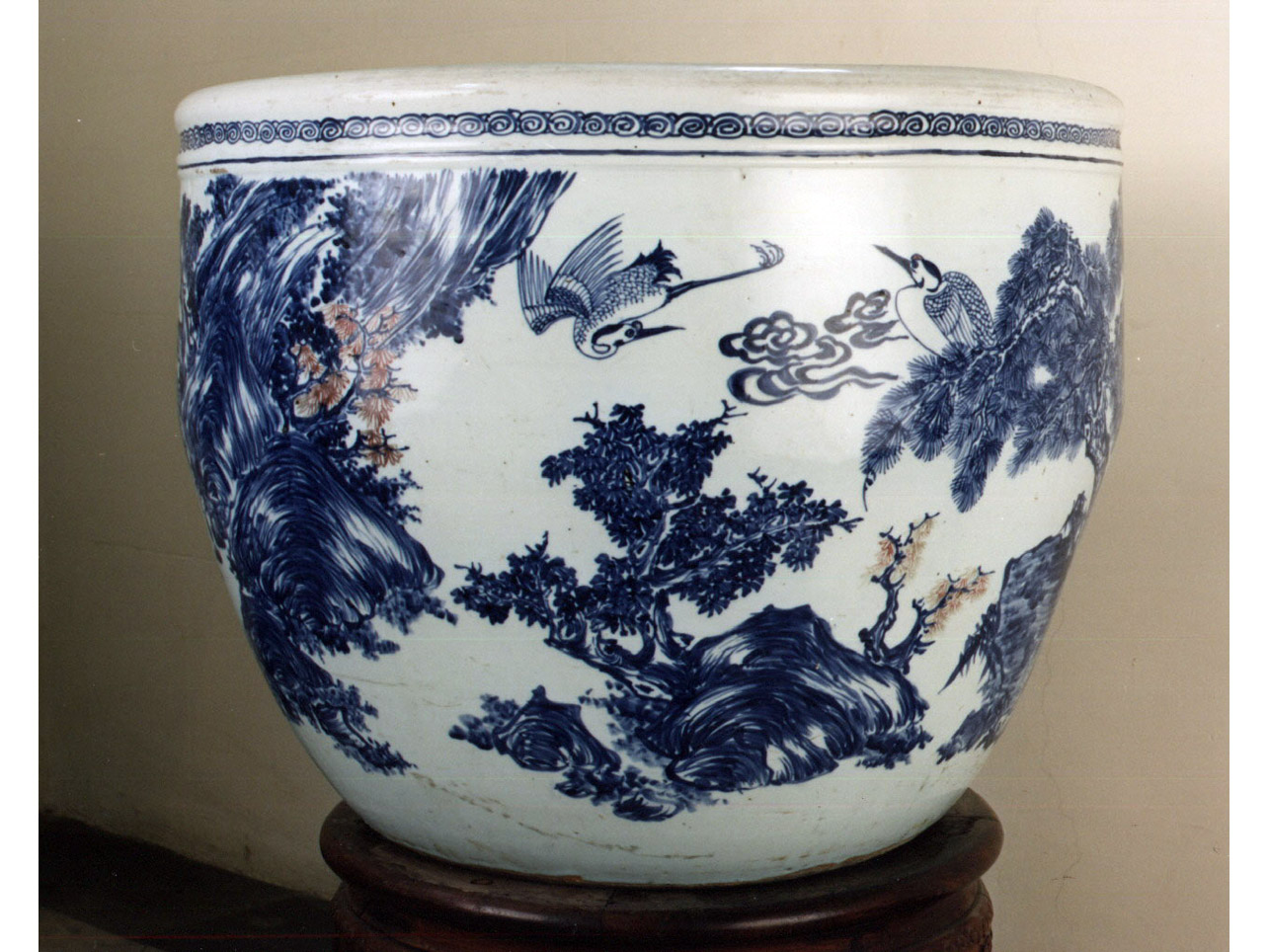 motivi decorativi vegetali e animali (cachepot) - manifattura cinese (sec. XVIII)