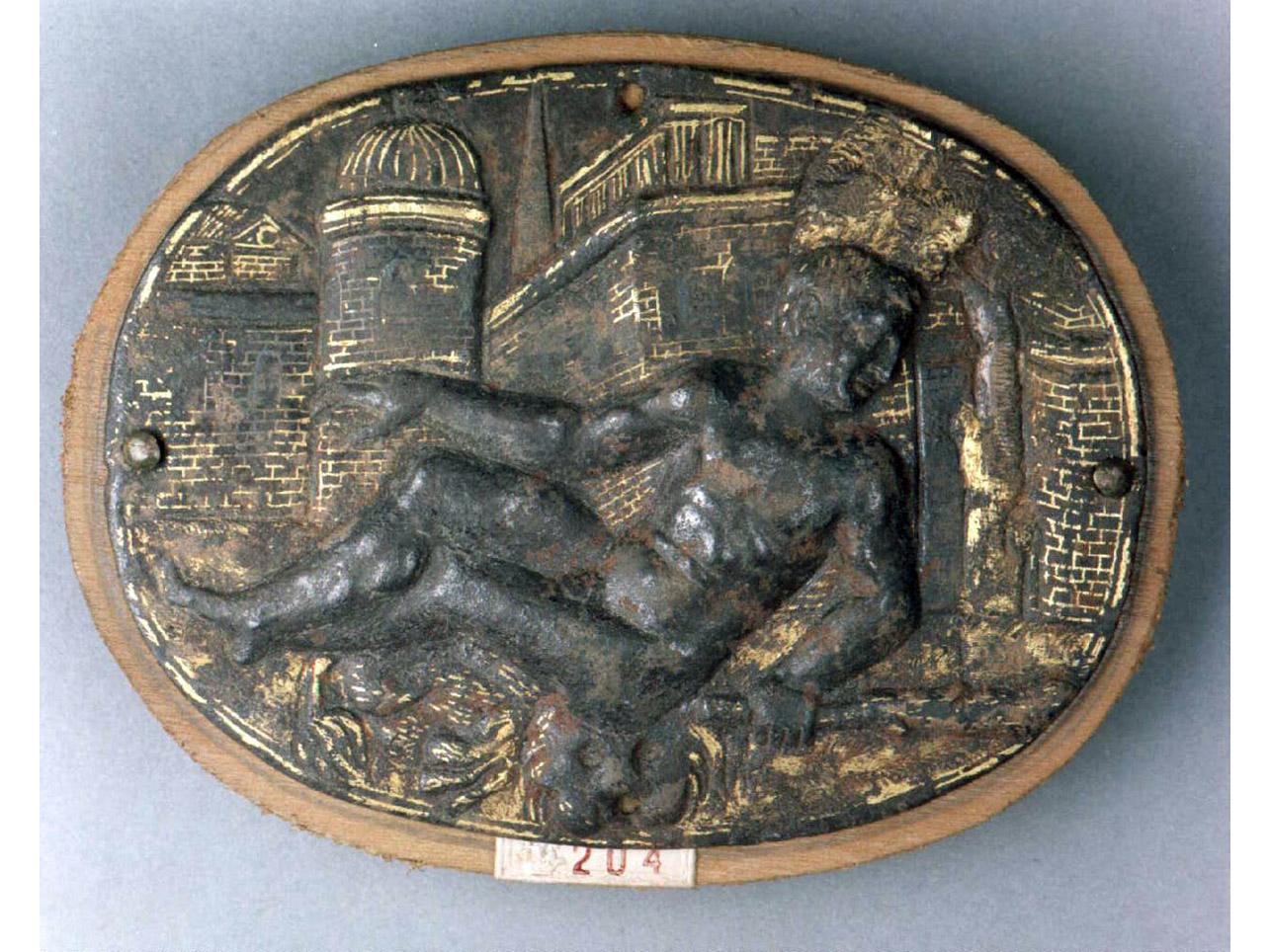 figura maschile distesa (placchetta) - bottega padovana (ultimo quarto sec. XV)