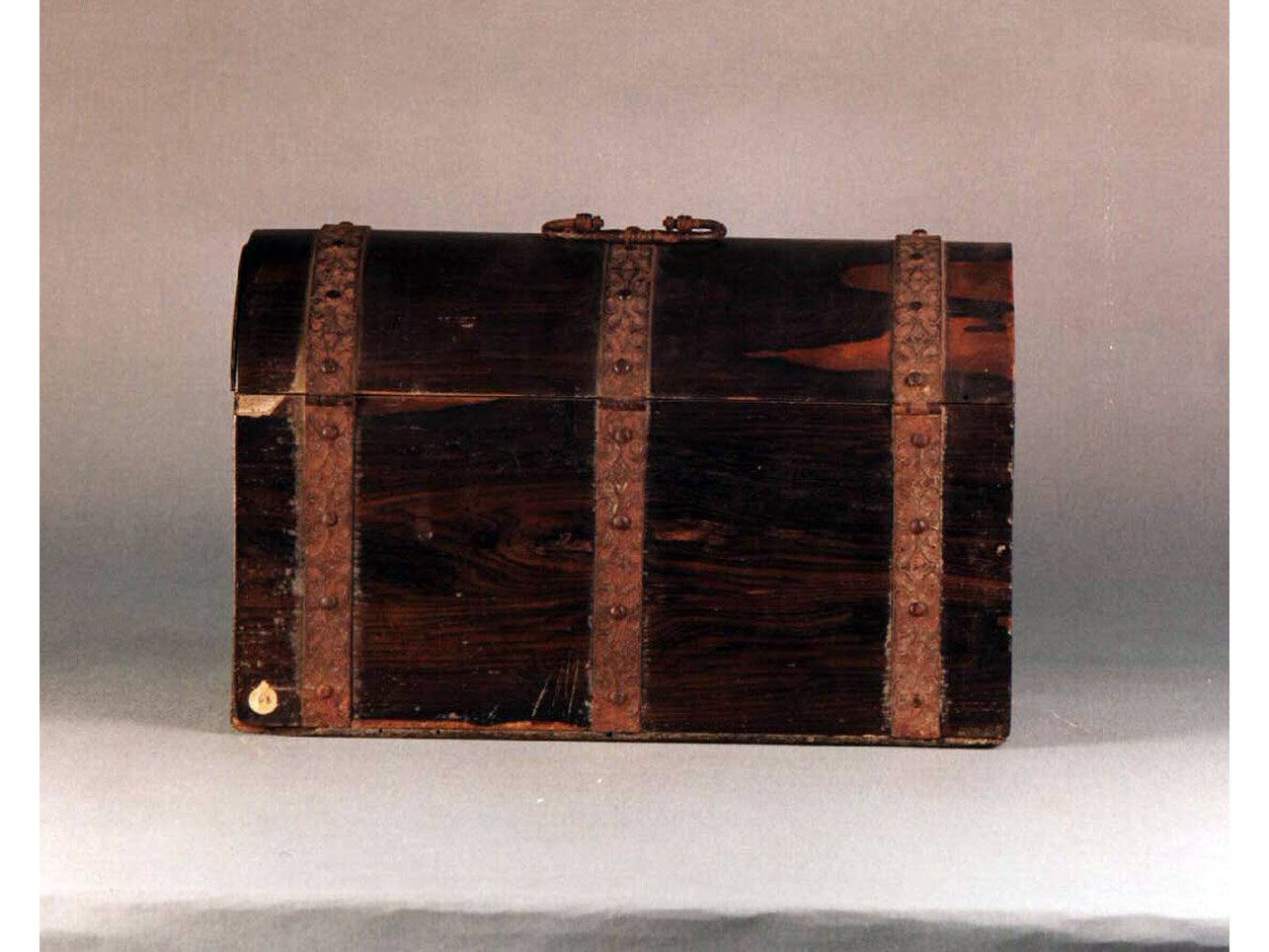 motivo decorativo floreale (cofanetto) - bottega tedesca (ultimo quarto sec. XVI)