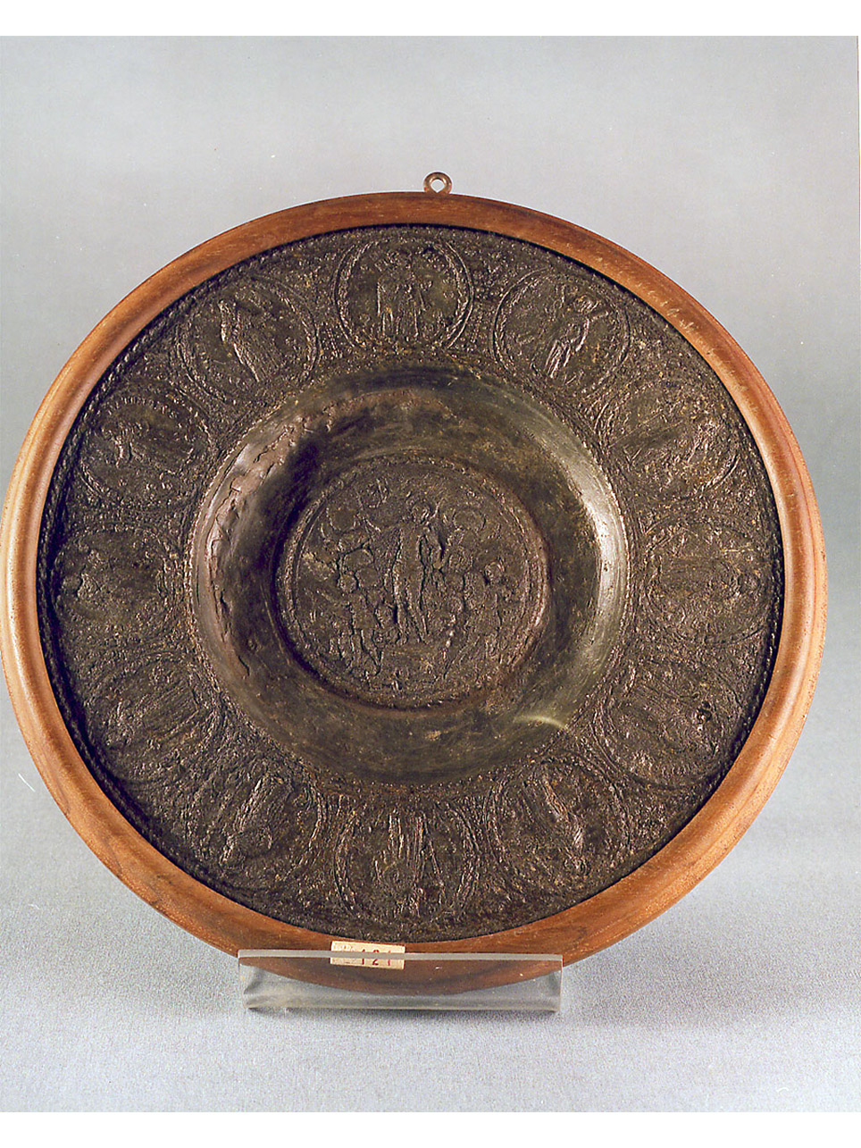 Cristo risorto (piatto da pompa) - bottega veneta (ultimo quarto sec. XVI)