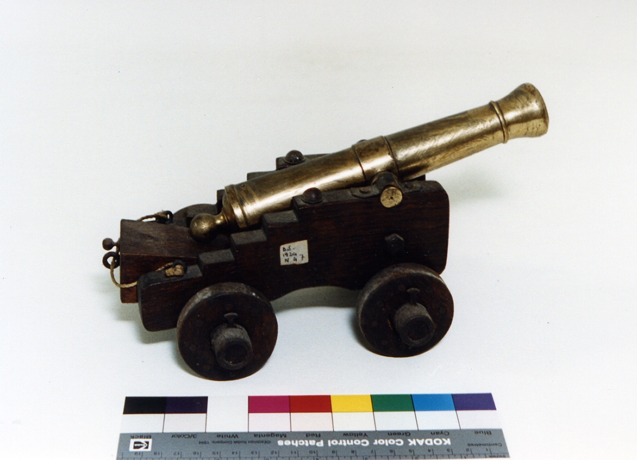 modellino di cannone - Real Fabbrica di Napoli (sec. XIX)