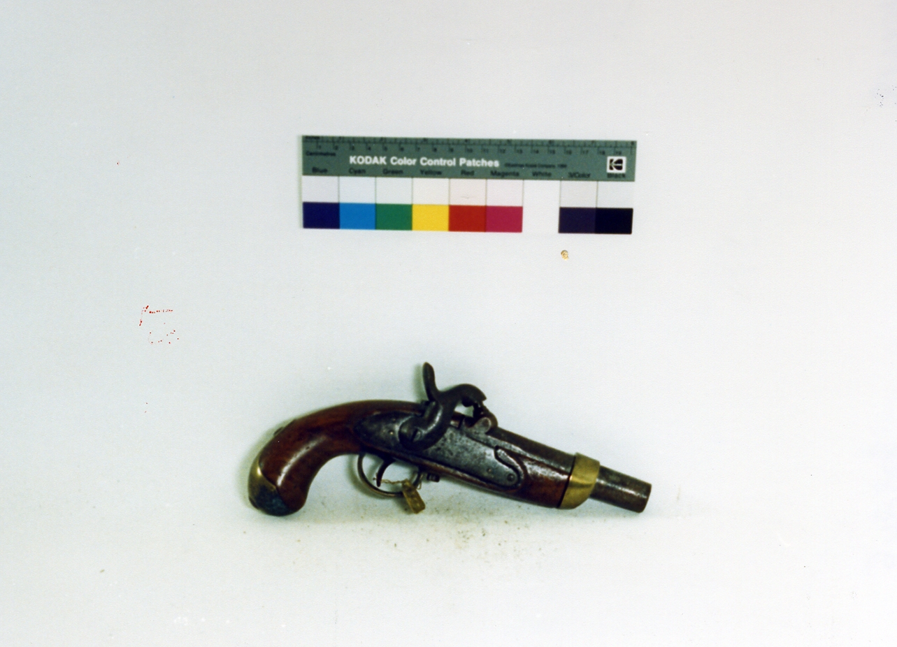 pistola, serie - bottega napoletana, manifattura napoletana, manifattura belga (prima metà sec. XIX)