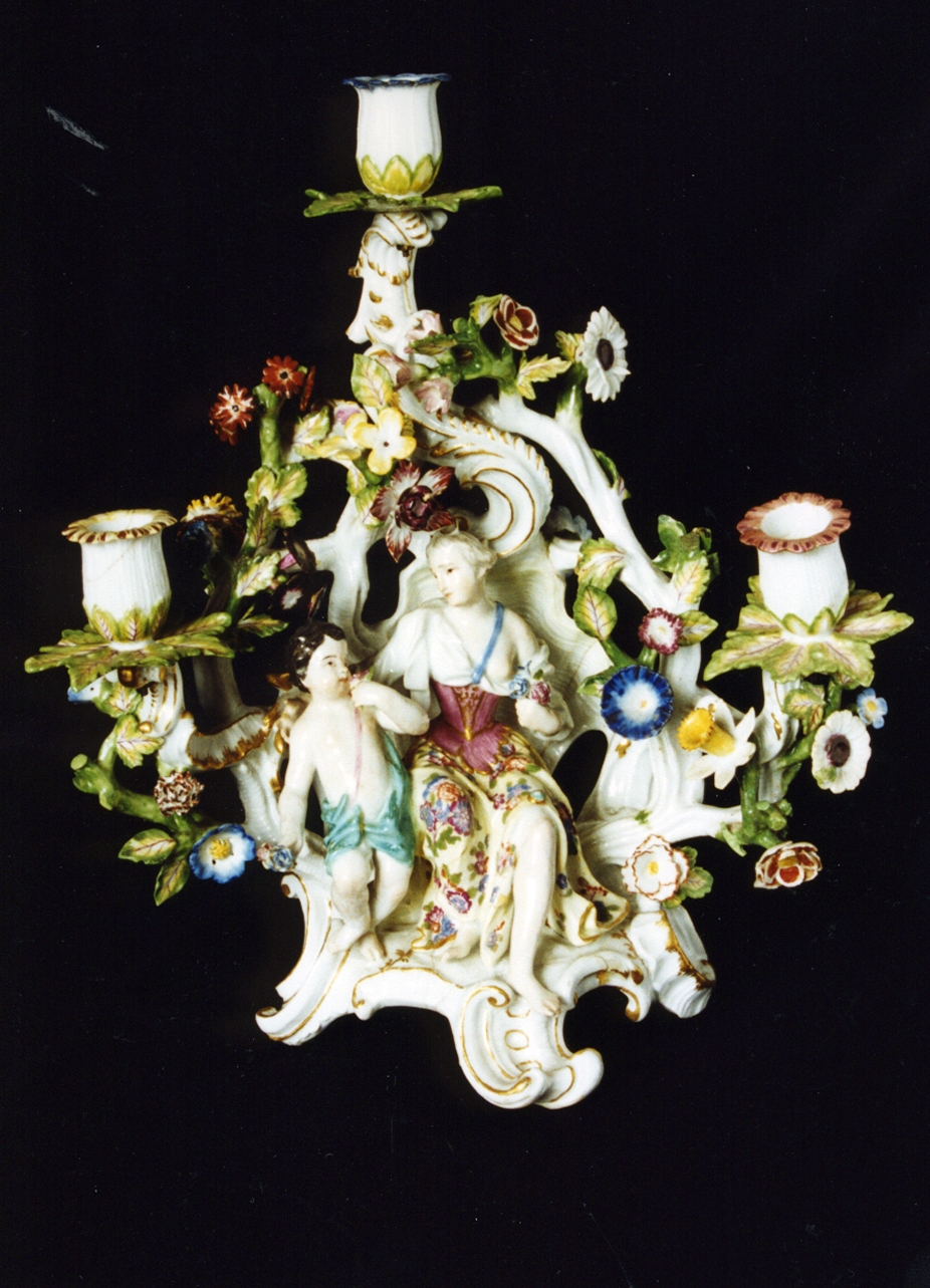 figura femminile seduta (candeliere) - manifattura di Meissen (sec. XVIII)