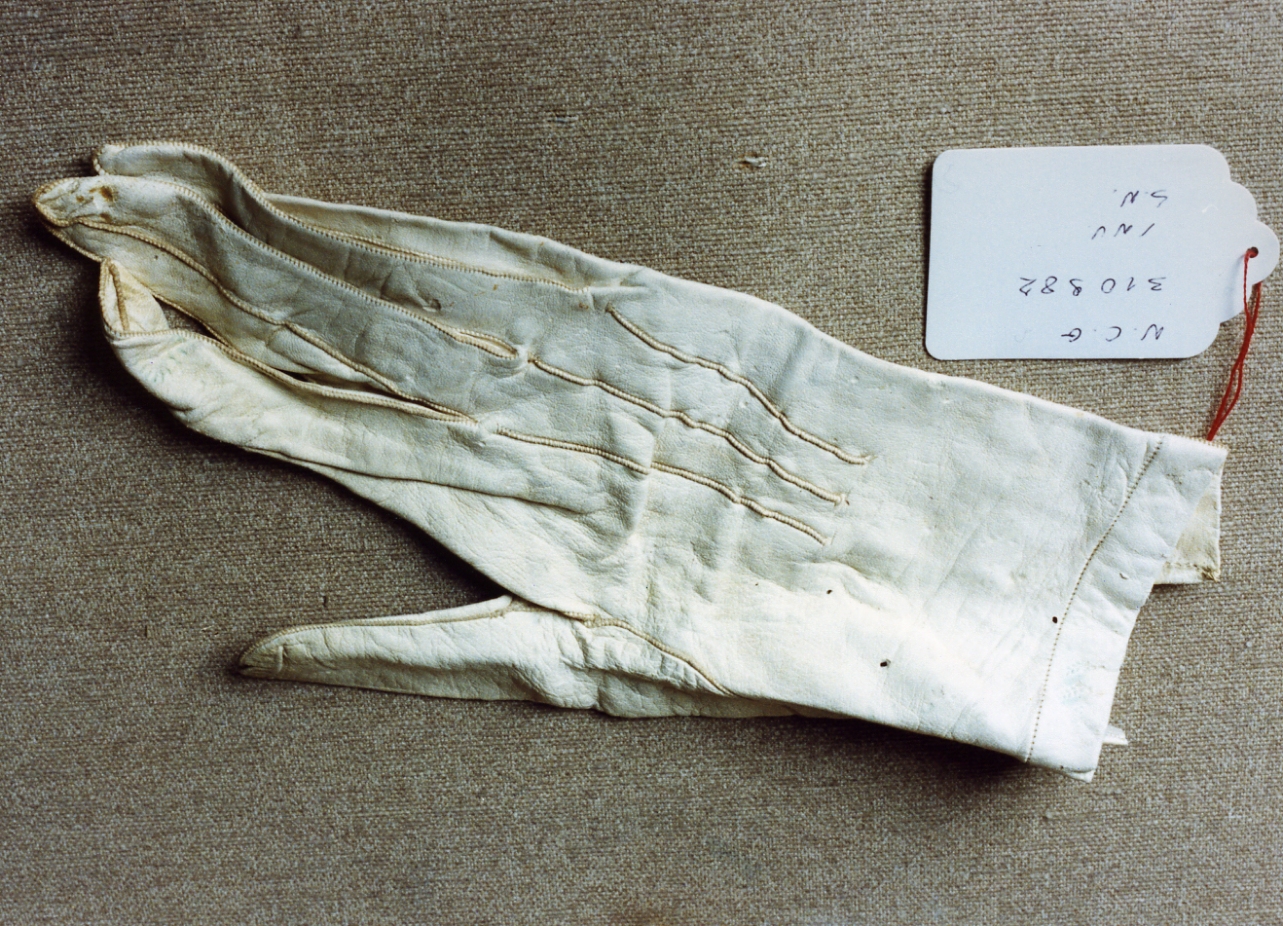 guanto - bottega italiana (sec. XX)