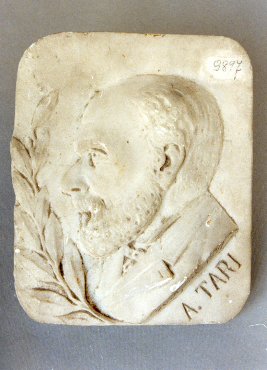 ritratto d'uomo (rilievo) - bottega italiana (sec. XIX)