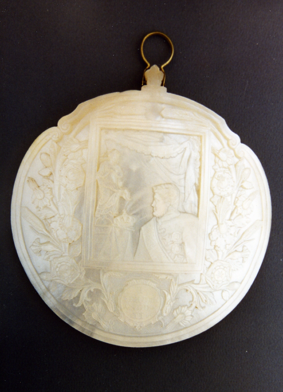 ritratto d'uomo (medaglione) - bottega italiana (sec. XIX)