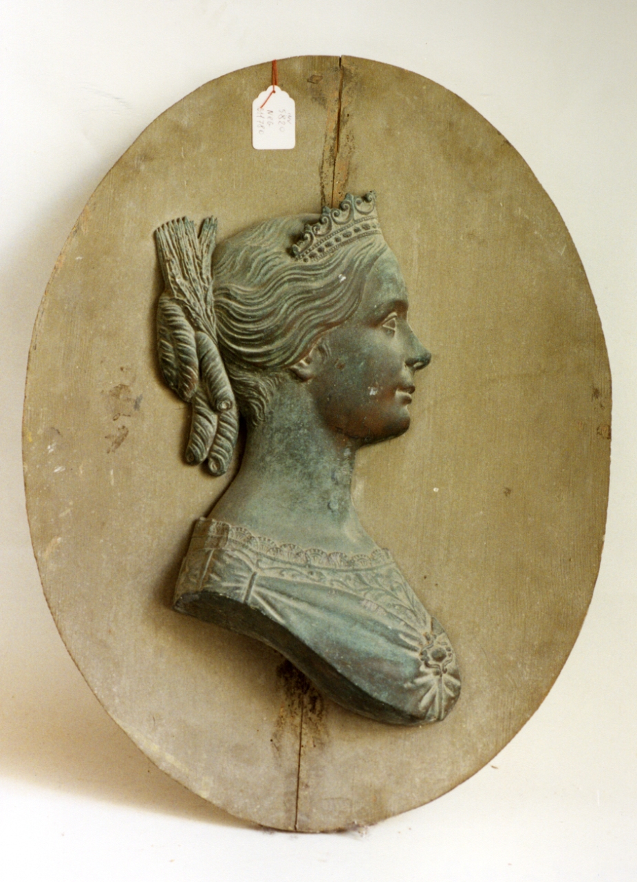 ritratto di donna (rilievo) - bottega italiana (sec. XIX)