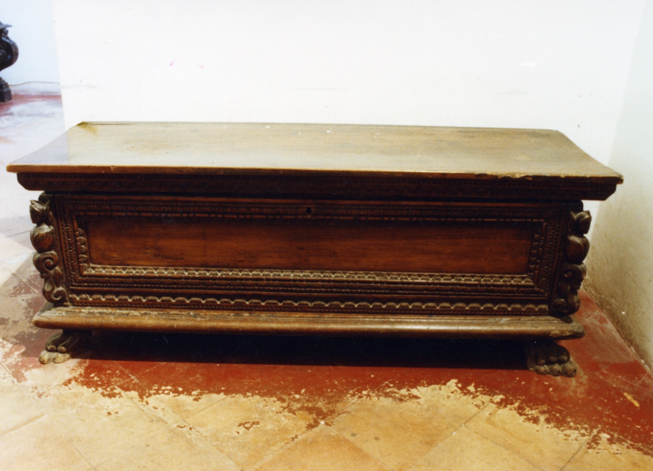 cassone - bottega italiana (fine/inizio secc. XVII/ XVIII)