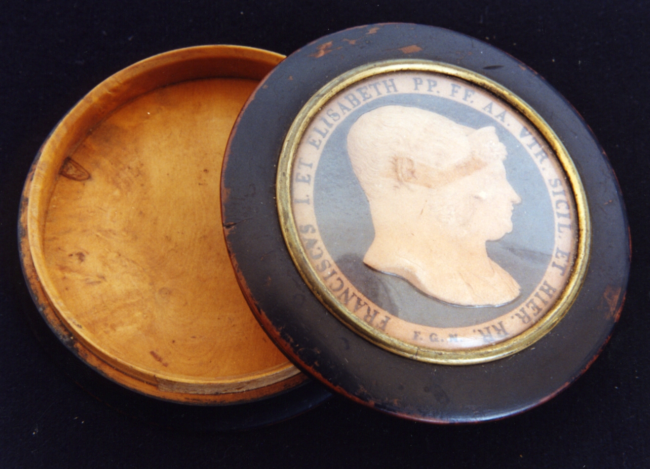 ritratto d'uomo (tabacchiera) - bottega italiana (sec. XIX)