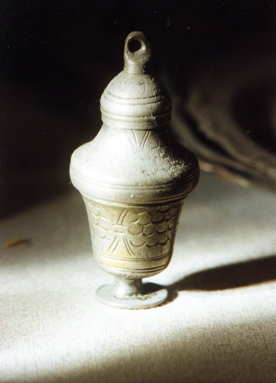 portaprofumo (scultura miniaturistica) - bottega napoletana (secc. XVIII/ XIX)