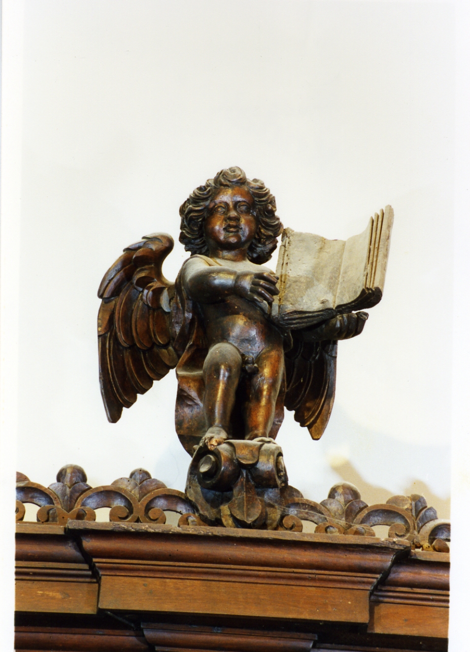 putto (cimasa) di Merliani Giovanni detto Giovanni da Nola (inizio sec. XVII)