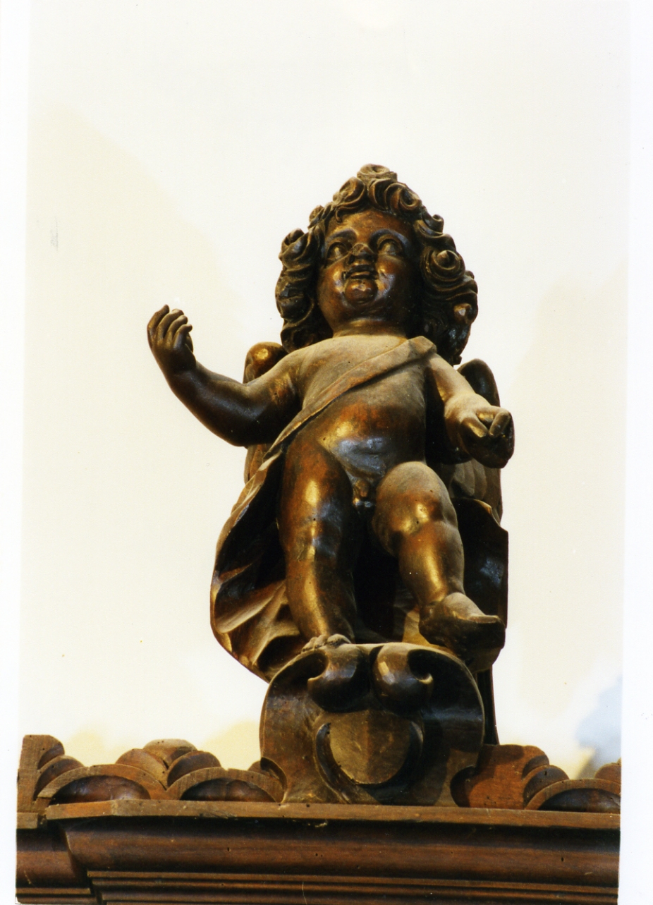 putto (cimasa) di Merliani Giovanni detto Giovanni da Nola (inizio sec. XVII)