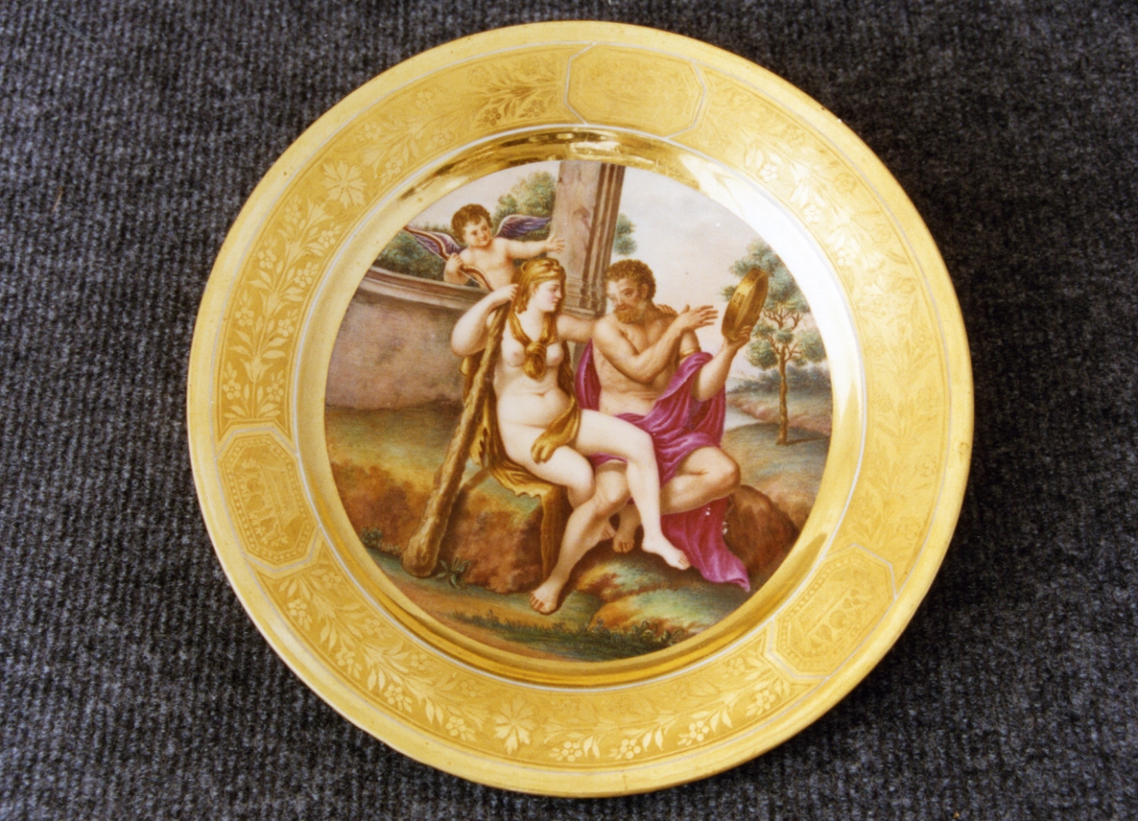 Ercole e Onfale (piatto) - Real Fabbrica di Napoli (sec. XIX)