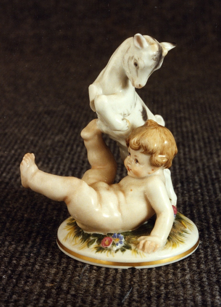 bambino con capretta (statuetta, serie) - manifattura viennese (sec. XVIII)
