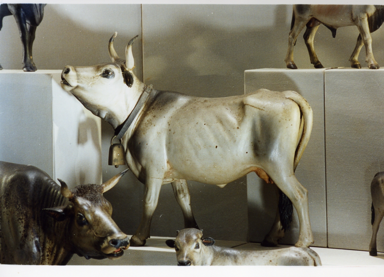 mucca (scultura miniaturistica) di Vassallo Nicola (seconda metà sec. XVIII)