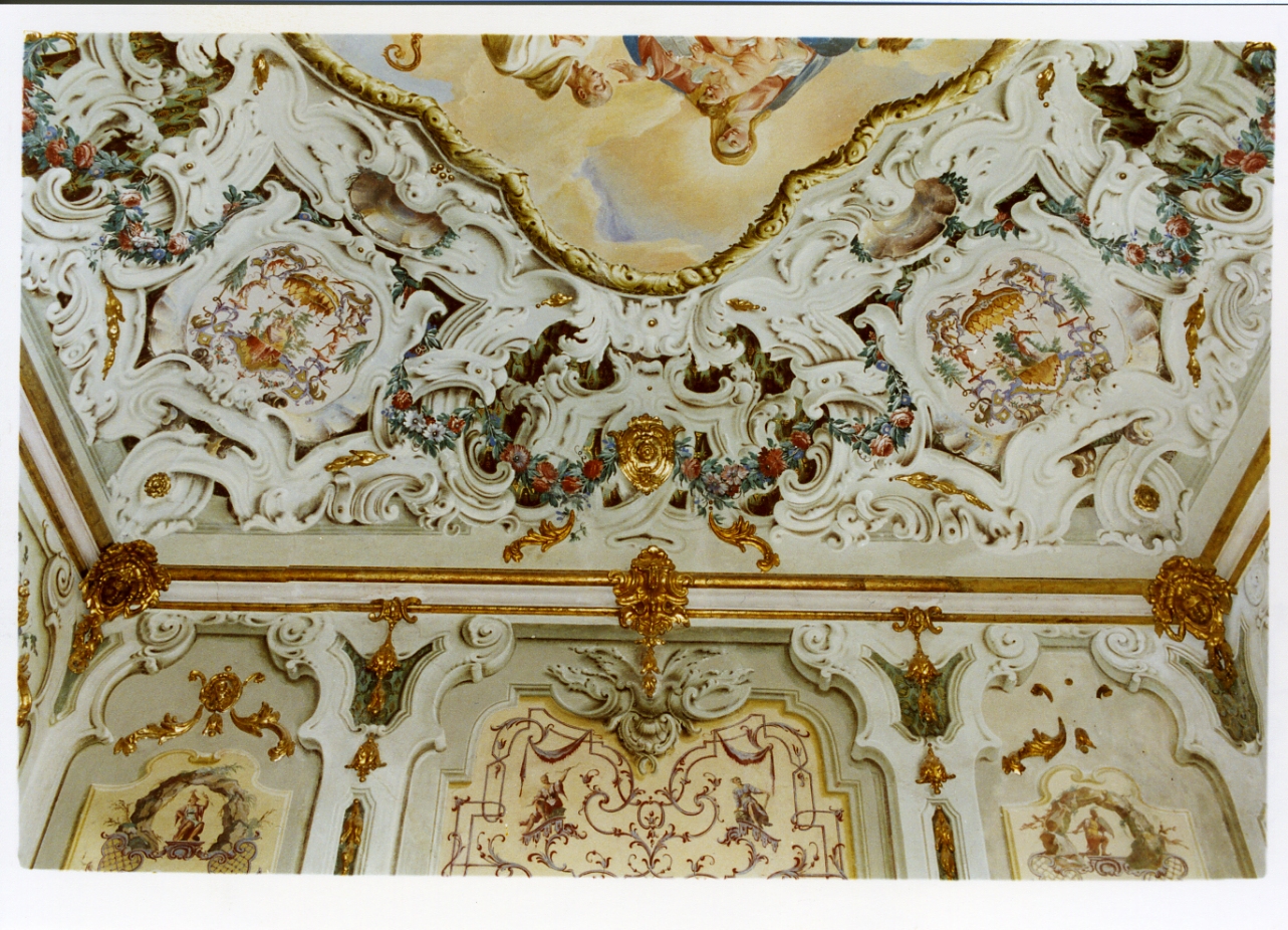 motivo decorativo (decorazione plastica, serie) - bottega napoletana (sec. XVIII)