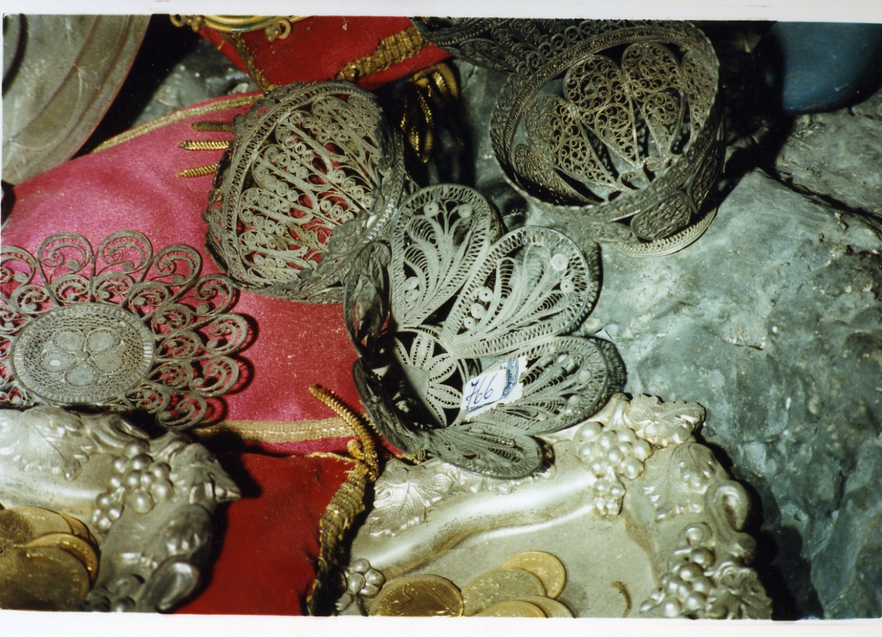 canestro (scultura miniaturistica, serie) - bottega napoletana (sec. XIX)