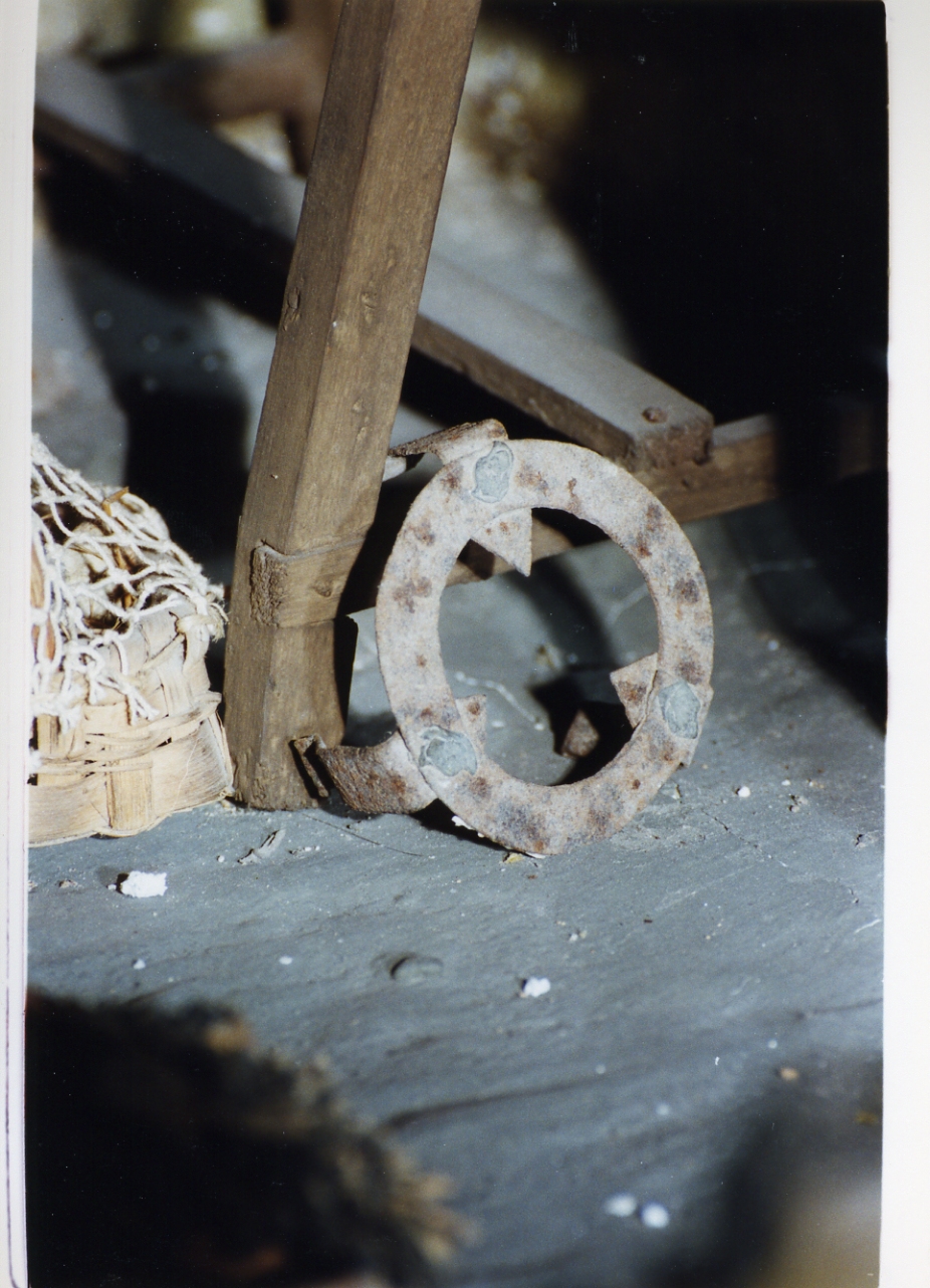 trespolo (scultura miniaturistica) - bottega napoletana (sec. XIX)