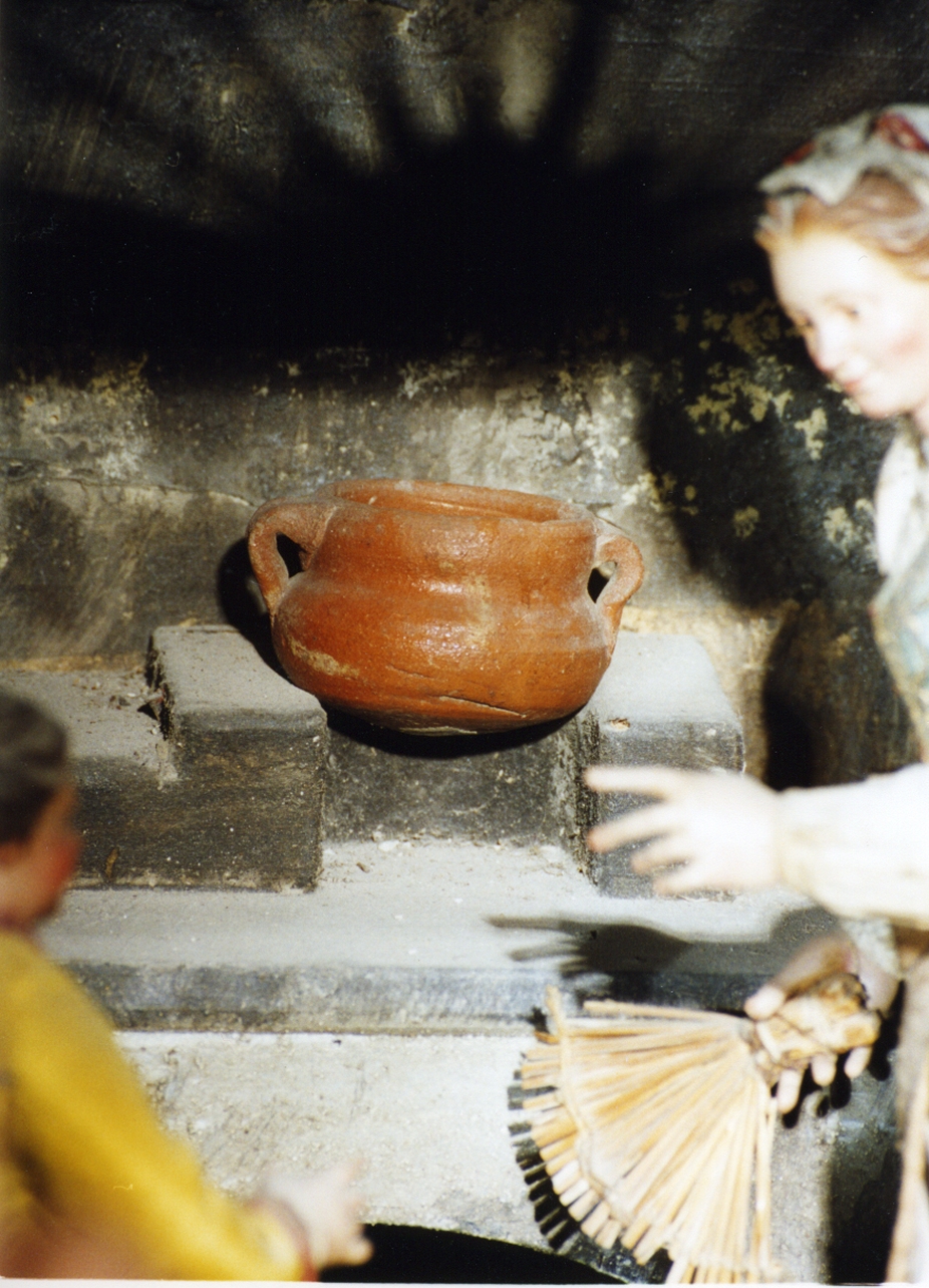 tegame (scultura miniaturistica) - bottega napoletana (secc. XVIII/ XIX)