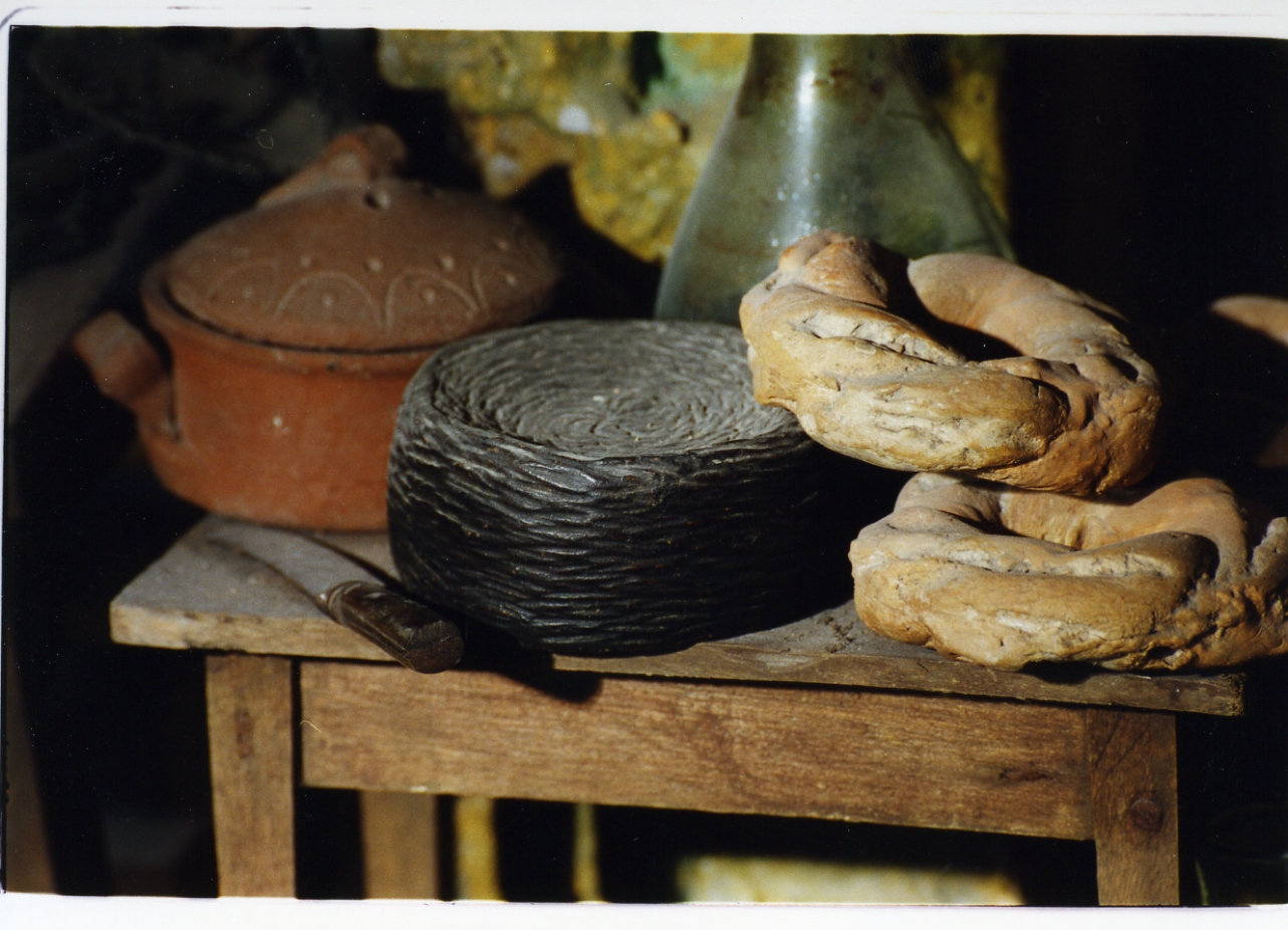 formaggio (scultura miniaturistica) - bottega napoletana (secc. XVIII/ XIX)
