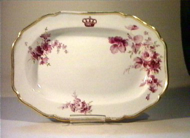 motivi decorativi floreali (piatto da portata) - manifattura di Meissen (sec. XIX)