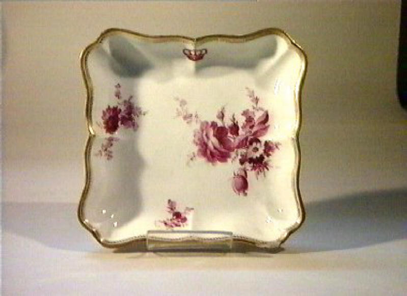 motivi decorativi floreali (piattino) - manifattura di Meissen (sec. XIX)