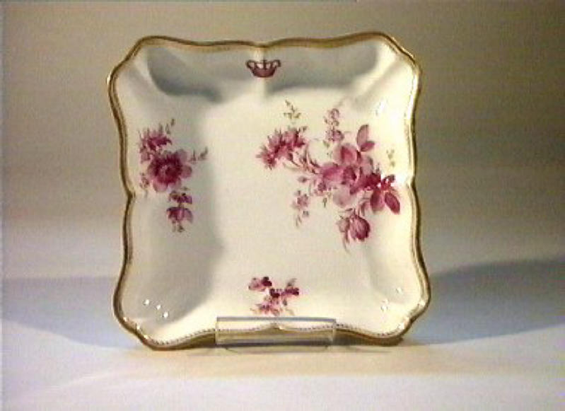 motivi decorativi floreali (piattino) - manifattura di Meissen (sec. XIX)