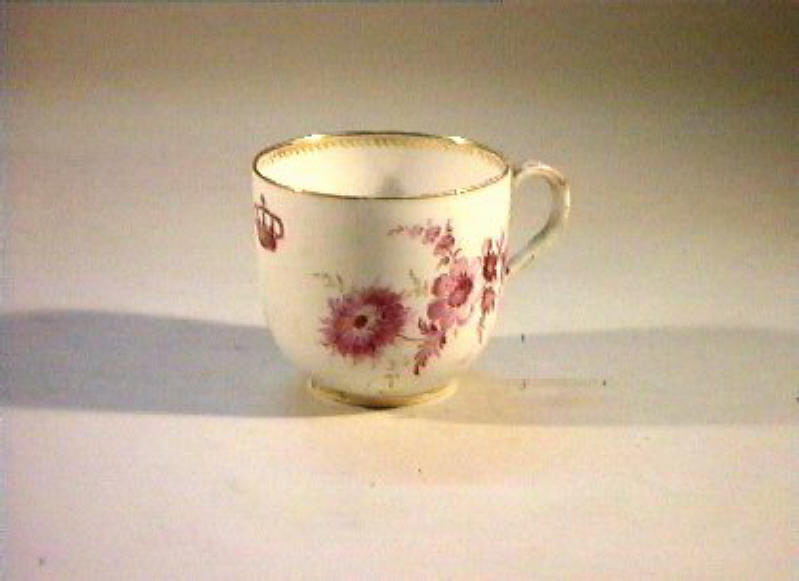 motivi decorativi floreali (tazzina) - manifattura di Meissen (sec. XIX)