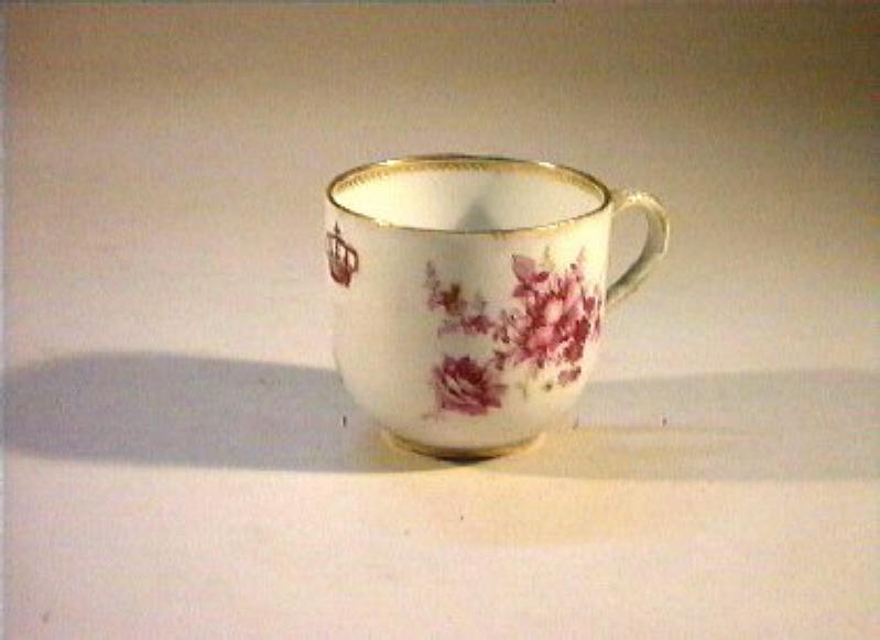 motivi decorativi floreali (tazzina) - manifattura di Meissen (sec. XIX)