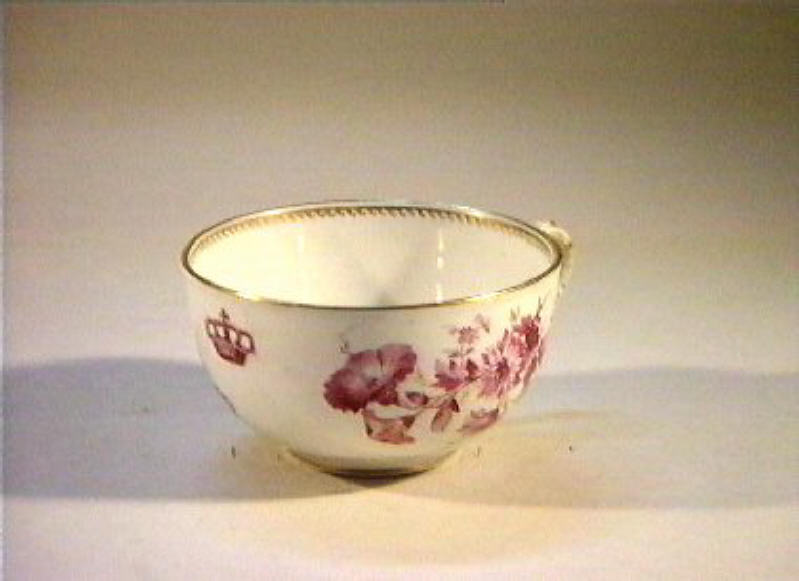 motivi decorativi floreali (tazza) - manifattura di Meissen (sec. XIX)