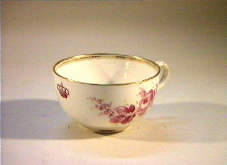 motivi decorativi floreali (tazza) - manifattura di Meissen (sec. XIX)