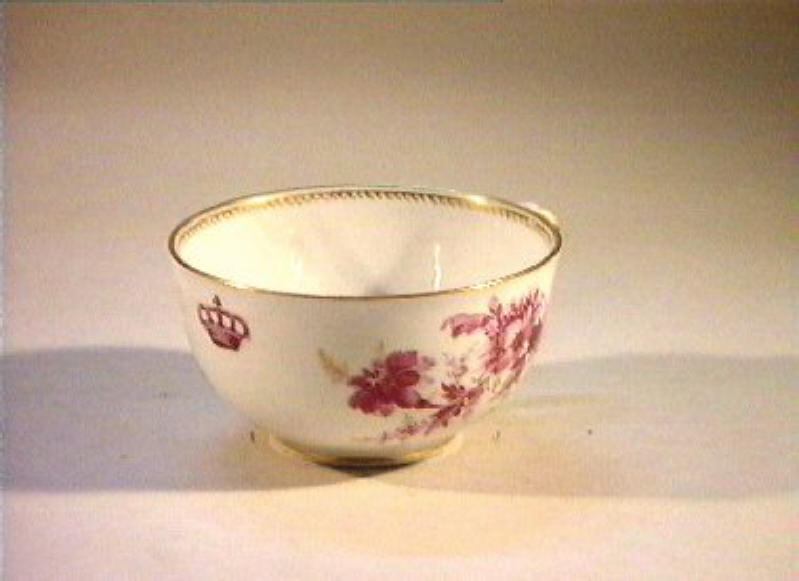 motivi decorativi floreali (tazza) - manifattura di Meissen (sec. XIX)