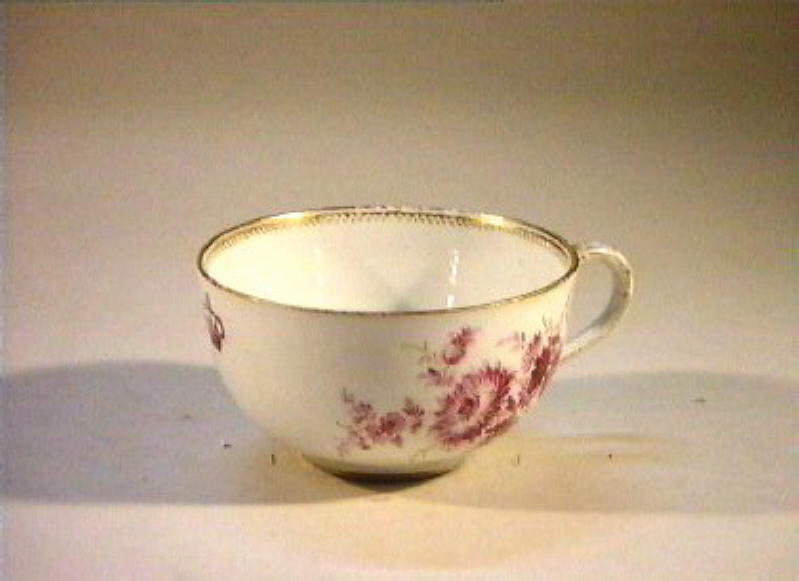 motivi decorativi floreali (tazza) - manifattura di Meissen (sec. XIX)