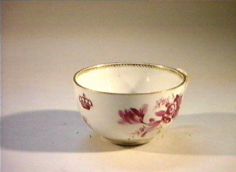 motivi decorativi floreali (tazza) - manifattura di Meissen (sec. XIX)