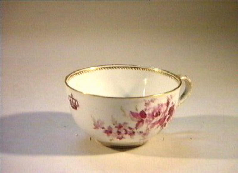 motivi decorativi floreali (tazza) - manifattura di Meissen (sec. XIX)