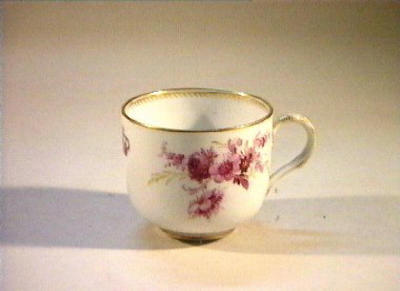 motivi decorativi floreali (tazzina) - manifattura di Meissen (sec. XIX)