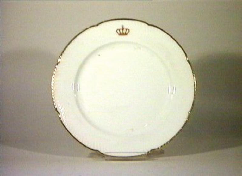 corona Savoia (piatto da portata) - manifattura Richard-Ginori (sec. XIX)