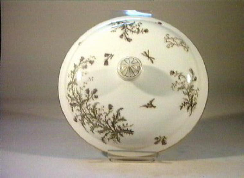 motivi decorativi vegetali e animali (coperchio) - manifattura Ch. Pillivuyt (sec. XIX)