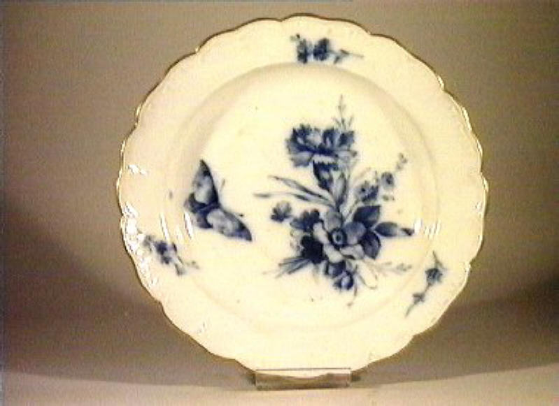 motivi decorativi vegetali e animali (piatto da portata) - manifattura reale di Prussia (sec. XIX)