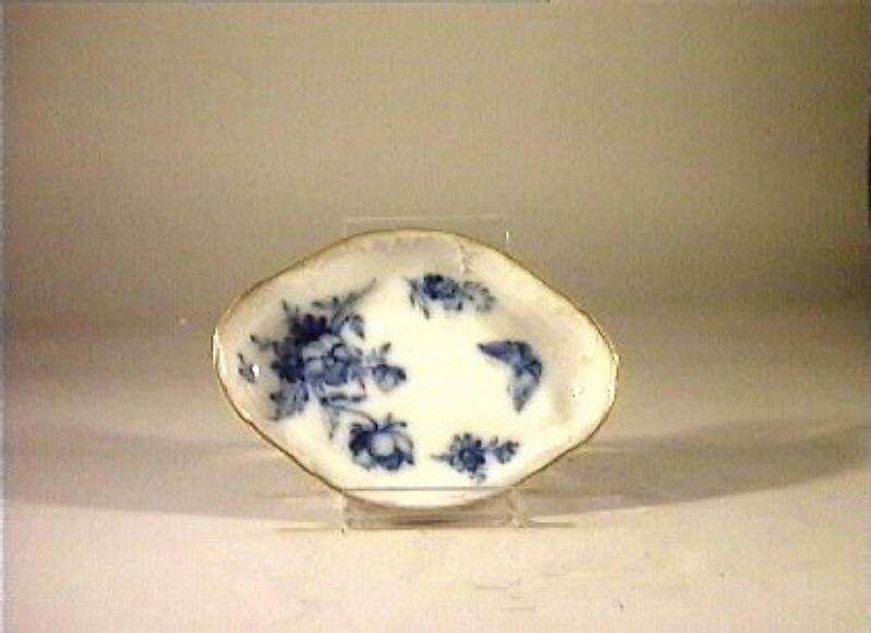 motivi decorativi vegetali e animali (piattino) - manifattura reale di Prussia (sec. XIX)