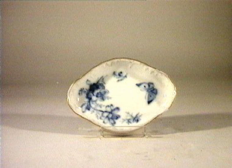 motivi decorativi vegetali e animali (piattino) - manifattura reale di Prussia (sec. XIX)