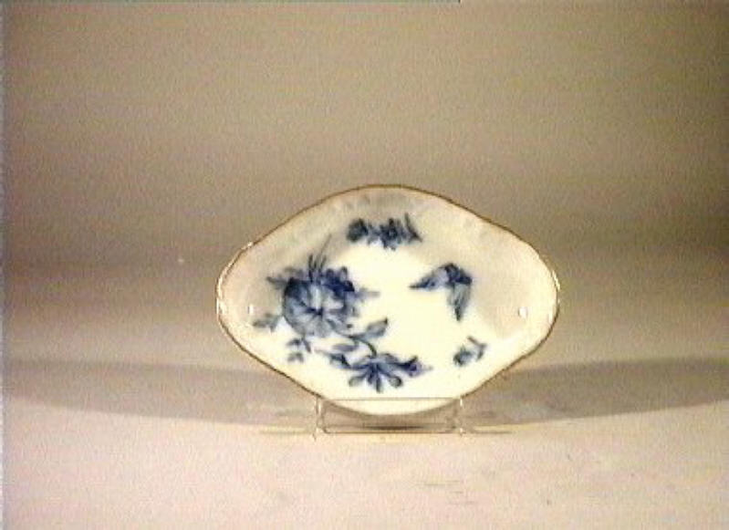 motivi decorativi vegetali e animali (piattino) - manifattura reale di Prussia (sec. XIX)