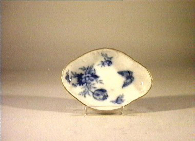 motivi decorativi vegetali e animali (piattino) - manifattura reale di Prussia (sec. XIX)