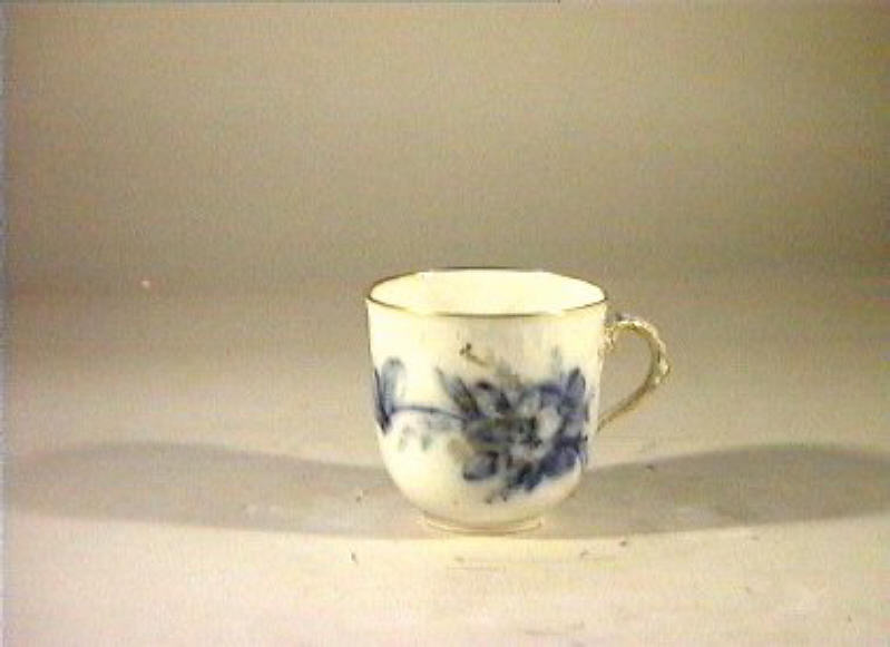 motivi decorativi vegetali e animali (tazza) - manifattura reale di Prussia (sec. XIX)