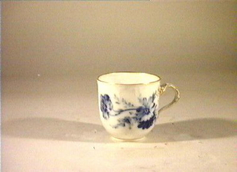 motivi decorativi vegetali e animali (tazza) - manifattura reale di Prussia (sec. XIX)