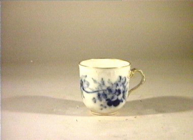 motivi decorativi vegetali e animali (tazza) - manifattura reale di Prussia (sec. XIX)