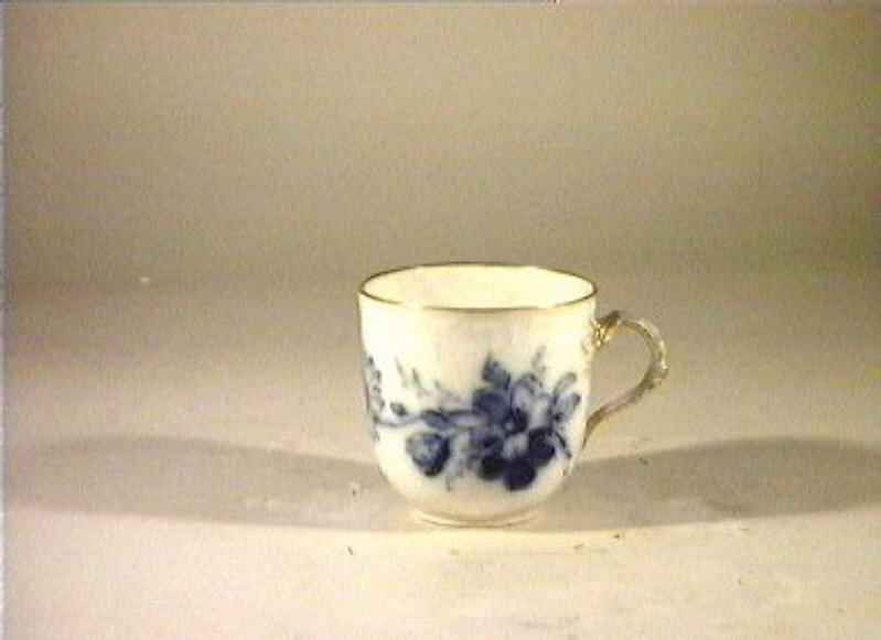 motivi decorativi vegetali e animali (tazza) - manifattura reale di Prussia (sec. XIX)