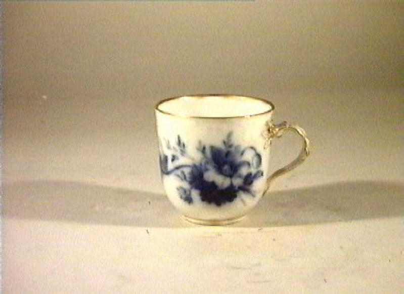 motivi decorativi vegetali e animali (tazza) - manifattura reale di Prussia (sec. XIX)