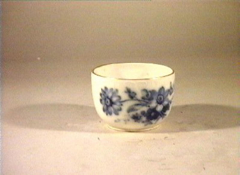 motivi decorativi vegetali e animali (tazza) - manifattura reale di Prussia (sec. XIX)