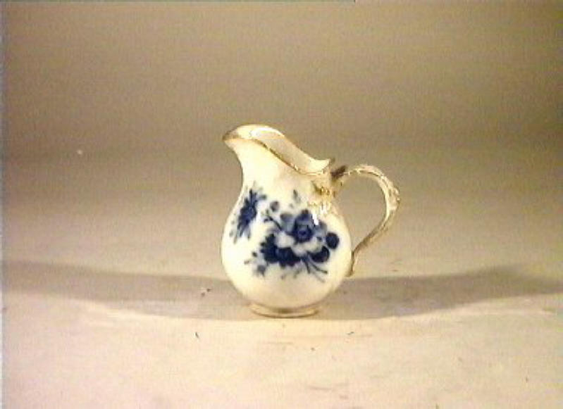 motivi decorativi vegetali e animali (lattiera) - manifattura reale di Prussia (sec. XIX)